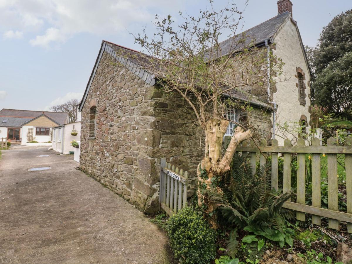 Badger Cottage Mawgan Екстер'єр фото